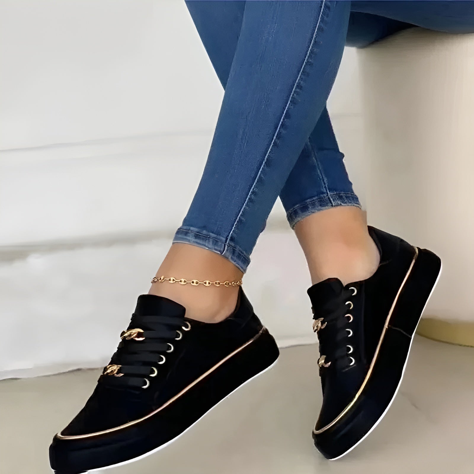 Alexya | Metallic Accent Lace-Up Sneaker